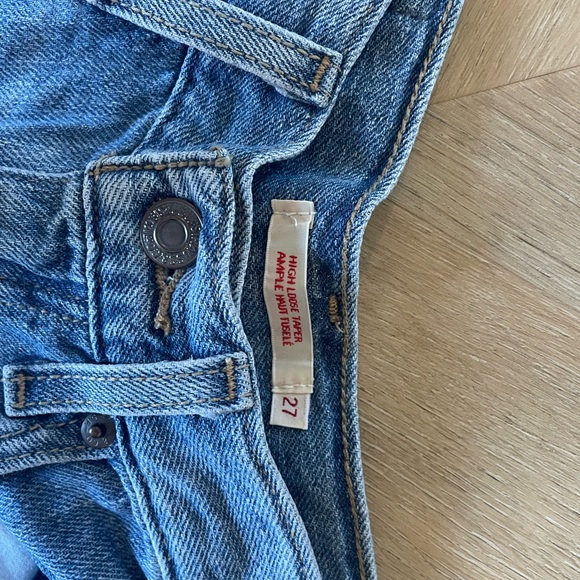 Levi High and Loose Taper - Picture 5 of 6